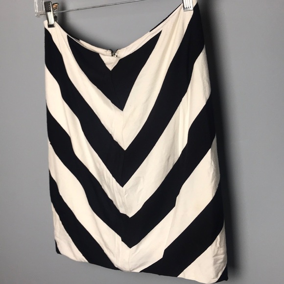 Stripe front zip skirt - Picture 2 of 4